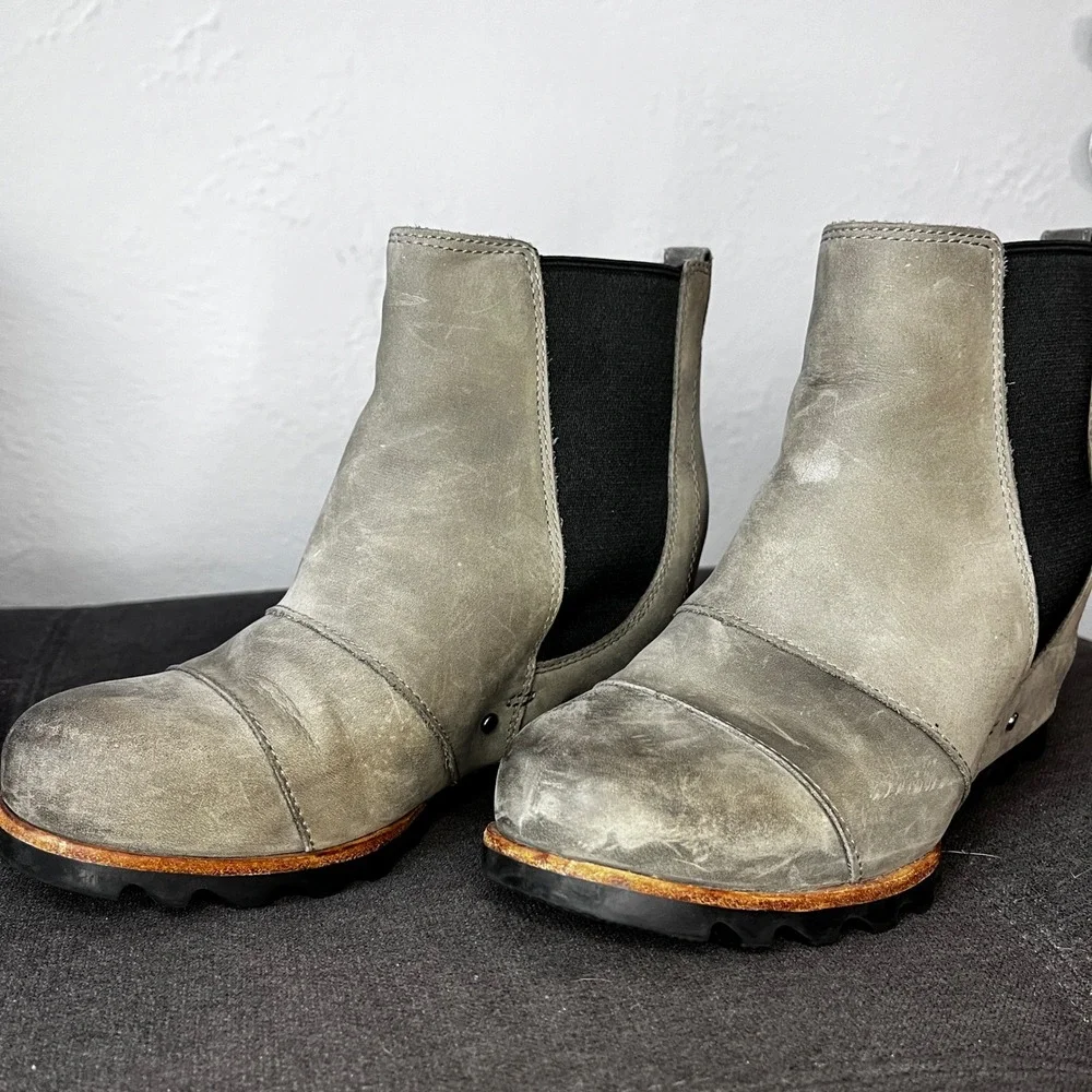 Sorel Women's Grey Leather Lea Wedge Ankle Chelsea Boot Size 6.5 Grey Distressed